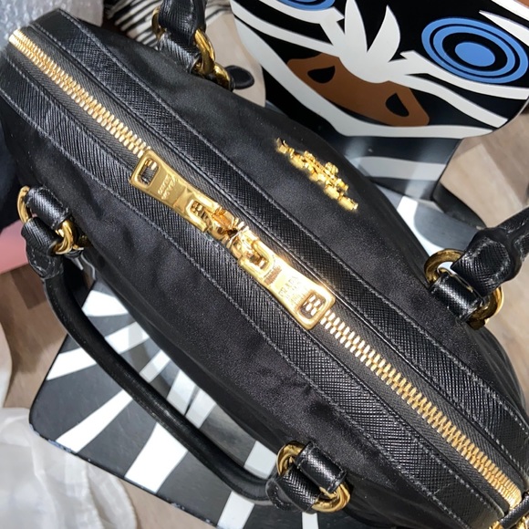 ❤️TRADED❤️Prada Bauletto Tessuto Saffiano 1BB013 - Picture 9 of 17
